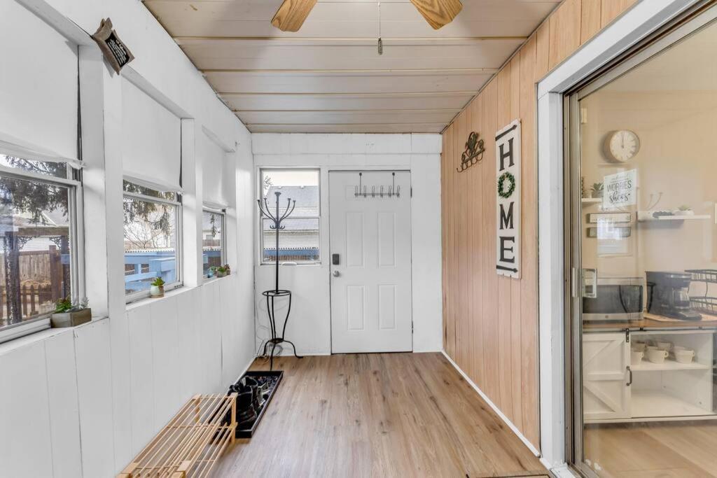 Central Falls Hideaway Куахога Фолс Екстериор снимка