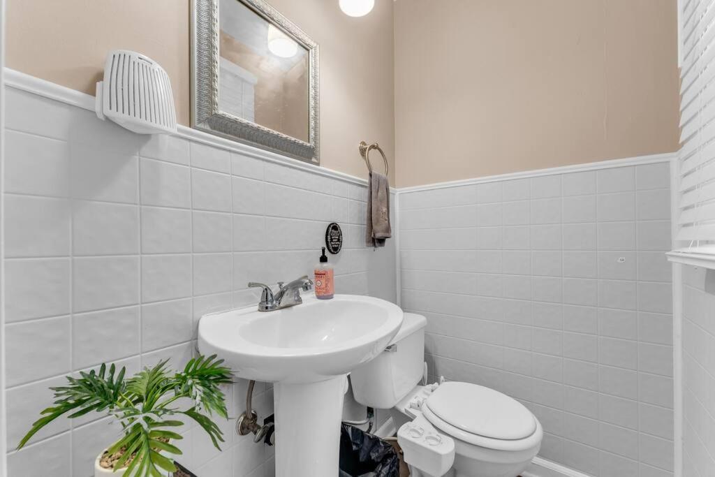 Central Falls Hideaway Куахога Фолс Екстериор снимка