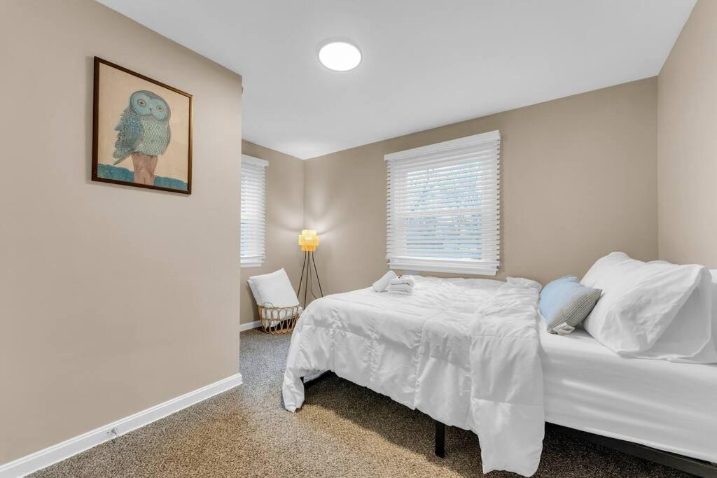 Central Falls Hideaway Куахога Фолс Екстериор снимка