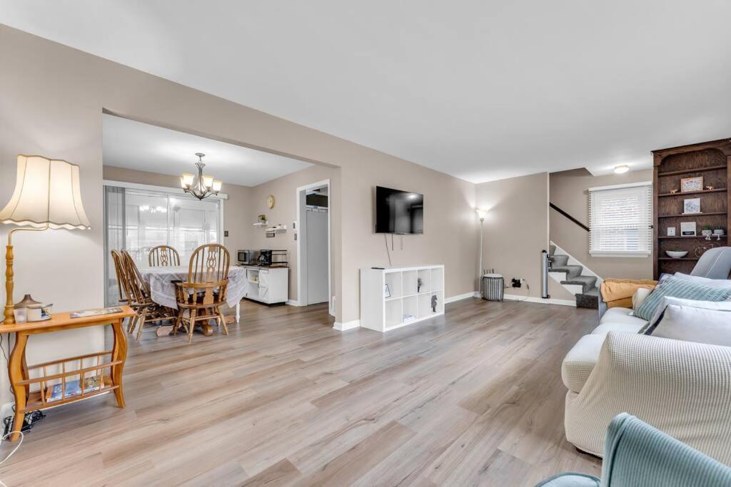 Central Falls Hideaway Куахога Фолс Екстериор снимка
